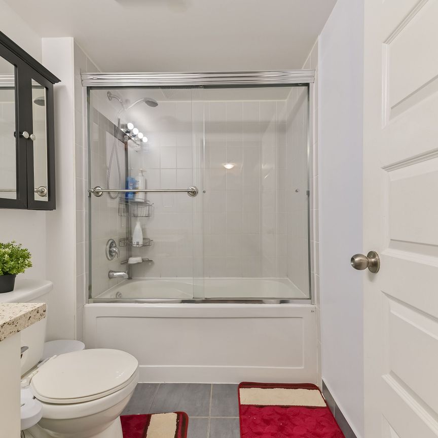 For Lease - 215 Queen Street Unit# 709, Brampton, Ontario - Photo 1