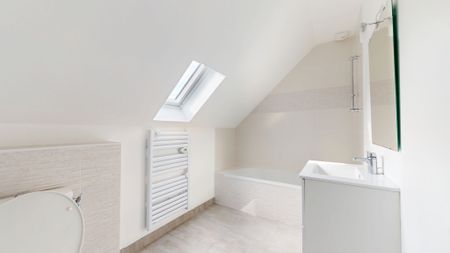 Maison avec jardin et terrasse - Photo 5