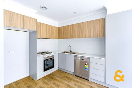 Modern Family Living in a Prime Tarneit Location - Photo 3