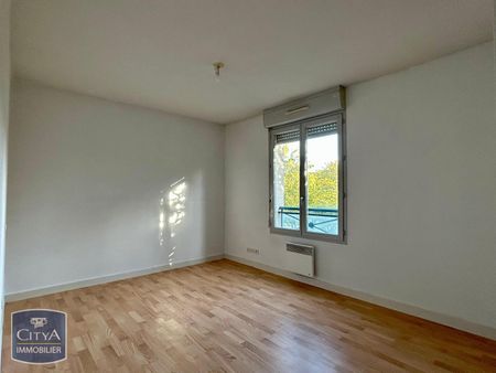 Location Appartement 3 pièces 72m² POITIERS 86000 - Photo 4