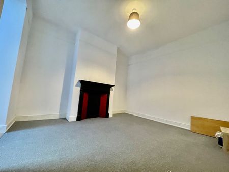 5 Bed Terraced House, Gratton Terrace, NW2 - Photo 2