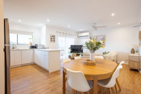 4/6 Nicklin St, Coorparoo QLD 4151 - House For Rent | Domain - Photo 3