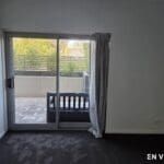 Spacious Courtyard Apartment - Photo 2