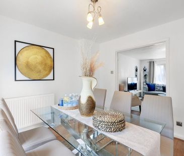 4 bedroom semi-detached house to rent - Photo 5