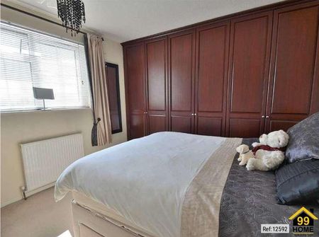 Graceway, Stevenage, Hertfordshire, SG1 - Photo 3