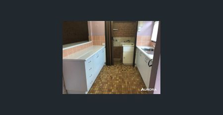 2 BEDROOM TOWNHOUSE IN CONVENIENT LOCATION! - Photo 2