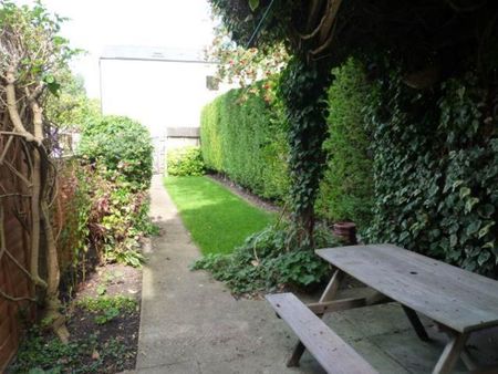 2 bedroom terraced house to rent - Photo 2