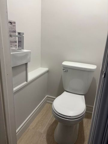 For Lease - 18 Stamford Square Unit# Main, Toronto, Ontario - Photo 4