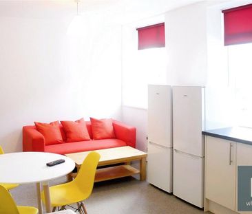 1 bedroom in a house share to rent - Photo 1