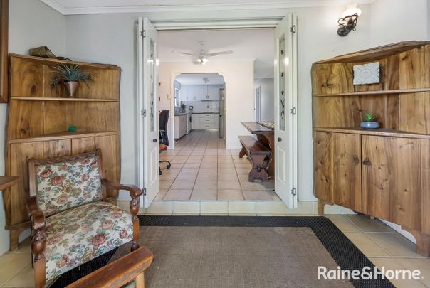 Bucasia Living on a corner block - Photo 1