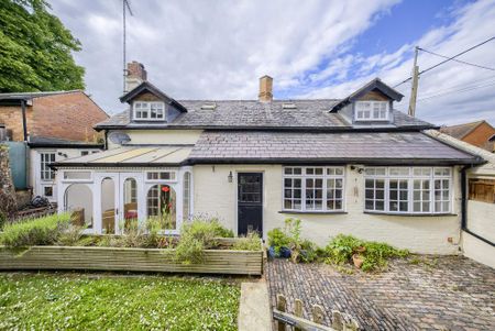 3 bedroom detached house to rent - Photo 3