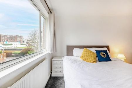 2 bedroom apartment to rent - Photo 3