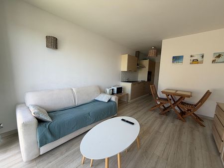 Location Appartement 1 pièce 22m² - Photo 2