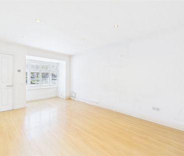 3 bedroom House in Lindsey Close, Wokingham - Photo 4