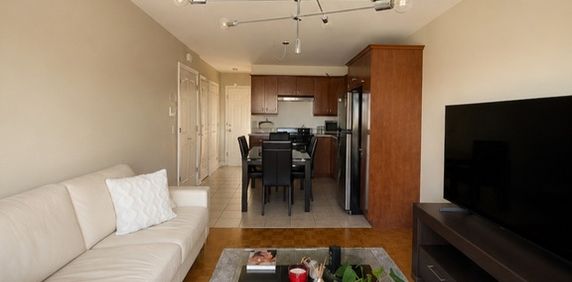 3 1/2 Haut De Triplex à Ahuntsic - Photo 2