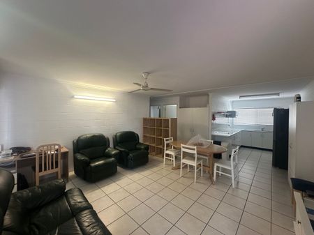 3/17 Stevenson Street, South Mackay - Photo 3