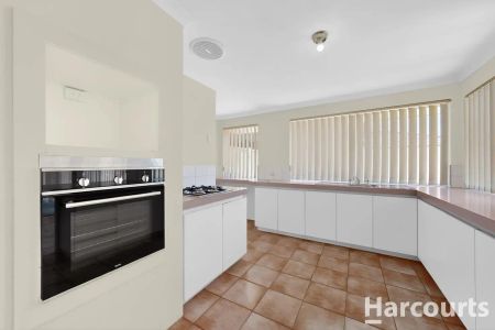“Spacious Family Living in the Heart of Currambine!” - Photo 3