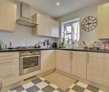 2 bedroom flat to rent - Photo 6