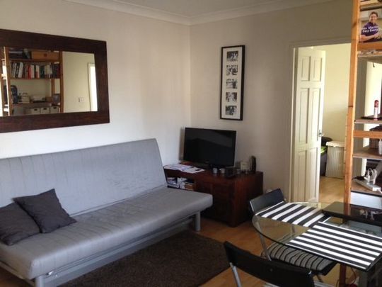1 Bed Flat, Strathville Road, SW18 - Photo 1