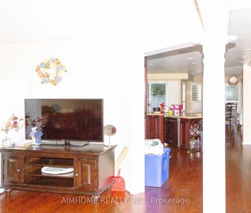 Detached Home For Lease | N9255063 - Photo 3