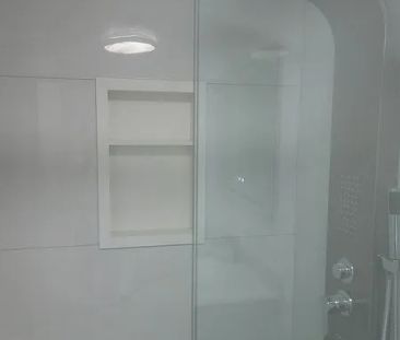 43 Herefordshire Crescent #UNIT 2 - Photo 2