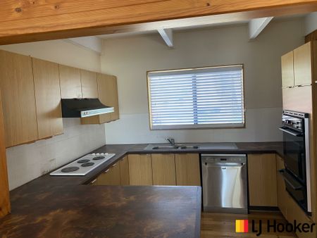 Dual Living Home - Photo 5