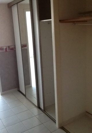 Location Appartement 1 pièce 46m² LES SABLES D OLONNE 85100 - Photo 3
