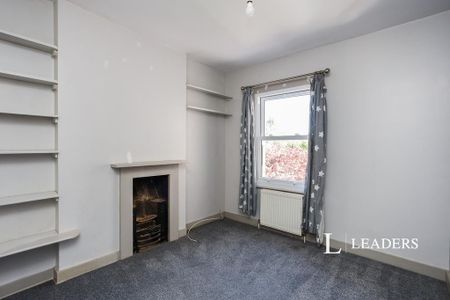 3 bedroom semi-detached house to rent - Photo 5