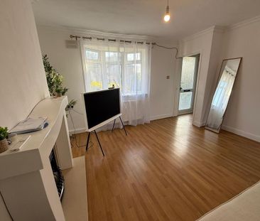 2 bedroom townhouse to rent - Photo 6