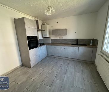 Location Appartement 4 pièces 97m² AGEN 47000 - Photo 4