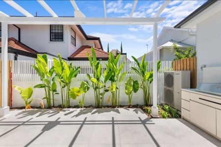 Luxury Living in Brand New Clayfield Home - Photo 5
