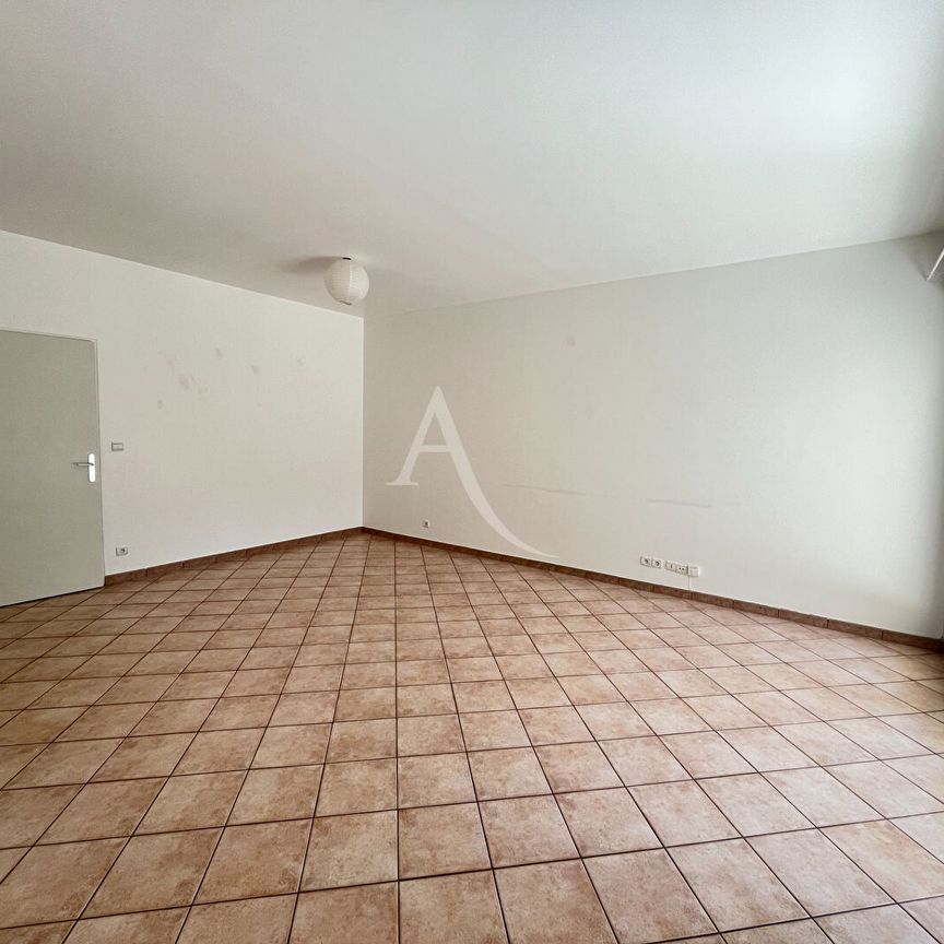 Location Appartement 3 pièces 73m² - Photo 1