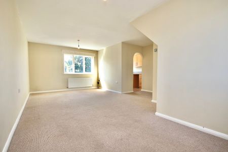 2 bedroom Town House to let - Photo 2