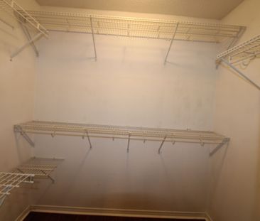 For Lease - 20 Brown Street, Barrie, Ontario - Photo 2