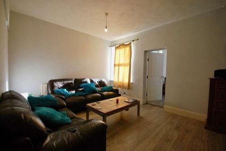 Whitby Road, Fallowfield, Manchester, M14 - Photo 2