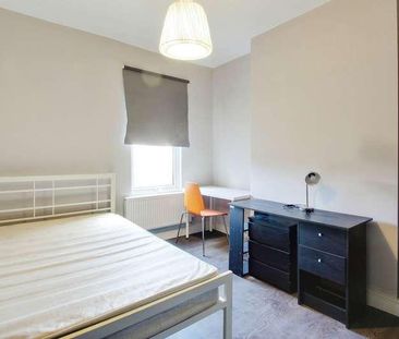 Wellington Road, Uxbridge, UB8 - Photo 2