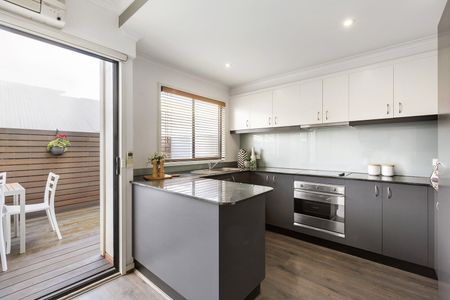 2/56 Leicester Street, Fitzroy VIC 3065 - Photo 4