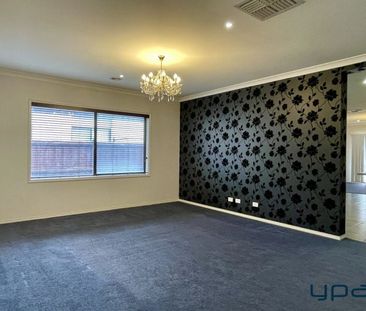 Family-Friendly Haven in Cranbourne West - Photo 1