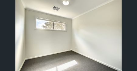 Modern Townhome with reserve frontage - Photo 2