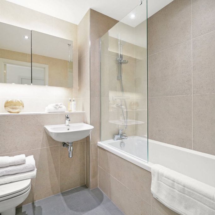 The Oakgate, KT22 7RZ, Surrey - Photo 1