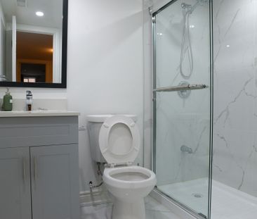 For Lease - 84 Cartier Crescent, Richmond Hill, Ontario - Photo 2