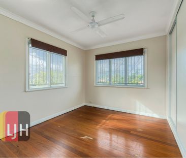 3 BEDROOM HOME WITH DOWNSTAIRS RUMPUS - Photo 5