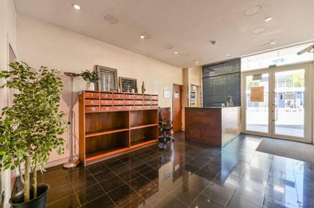3 bedroom flat to rent - Photo 5