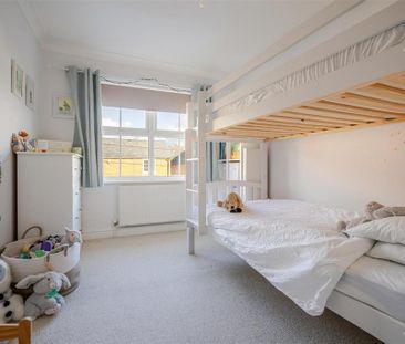 5 bedroom semi-detached house to rent - Photo 5