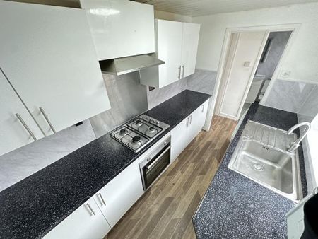 2 bedroom terraced house to rent - Photo 5