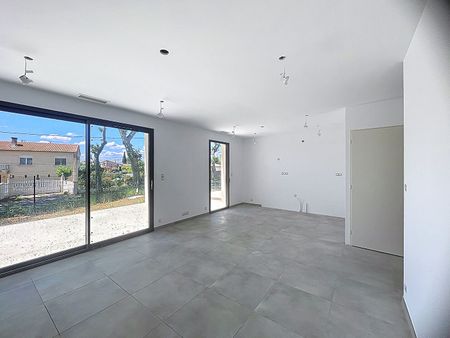 House - Photo 5