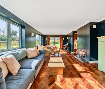 4 bedroom detached house to rent - Photo 2