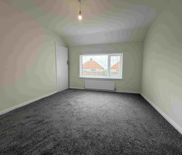 2 bedroom semi-detached house to rent - Photo 3