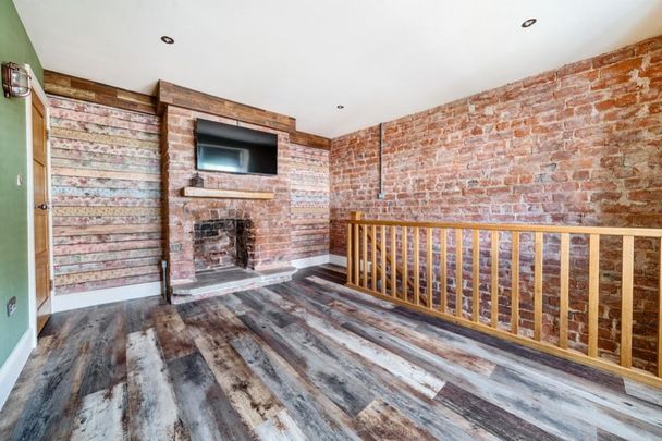 3 bedroom terraced house to rent - Photo 1