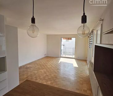 BEL APPARTEMENT AVEC GRANDE TERRASSE ET PARKING - Photo 4